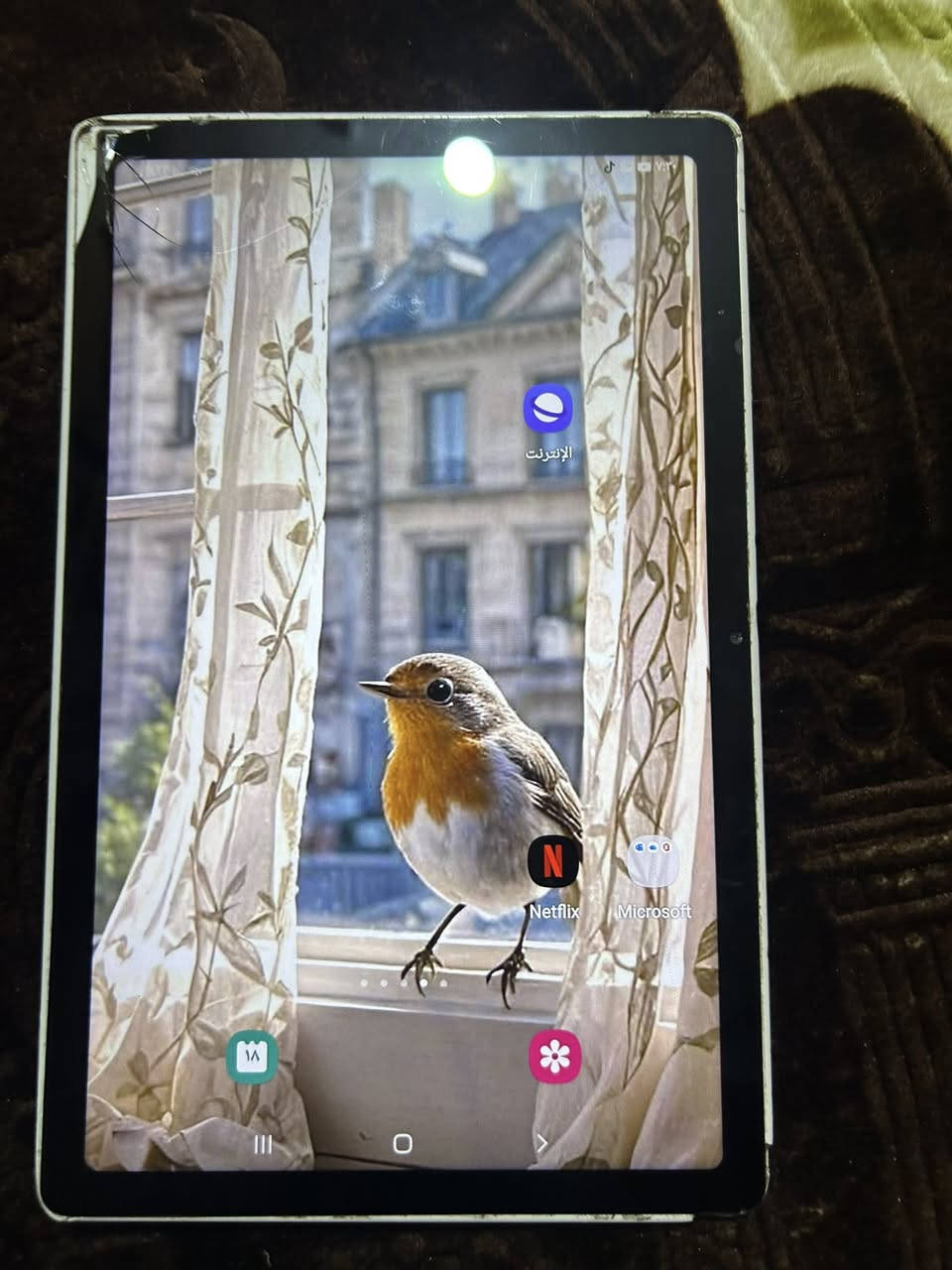 السلام عليكم أيباد سامسونك ذاكره 32 يشغل ببجي ب ابسلاسه يدعم شريحه رقمي  سعر مناسب جدن ***********
