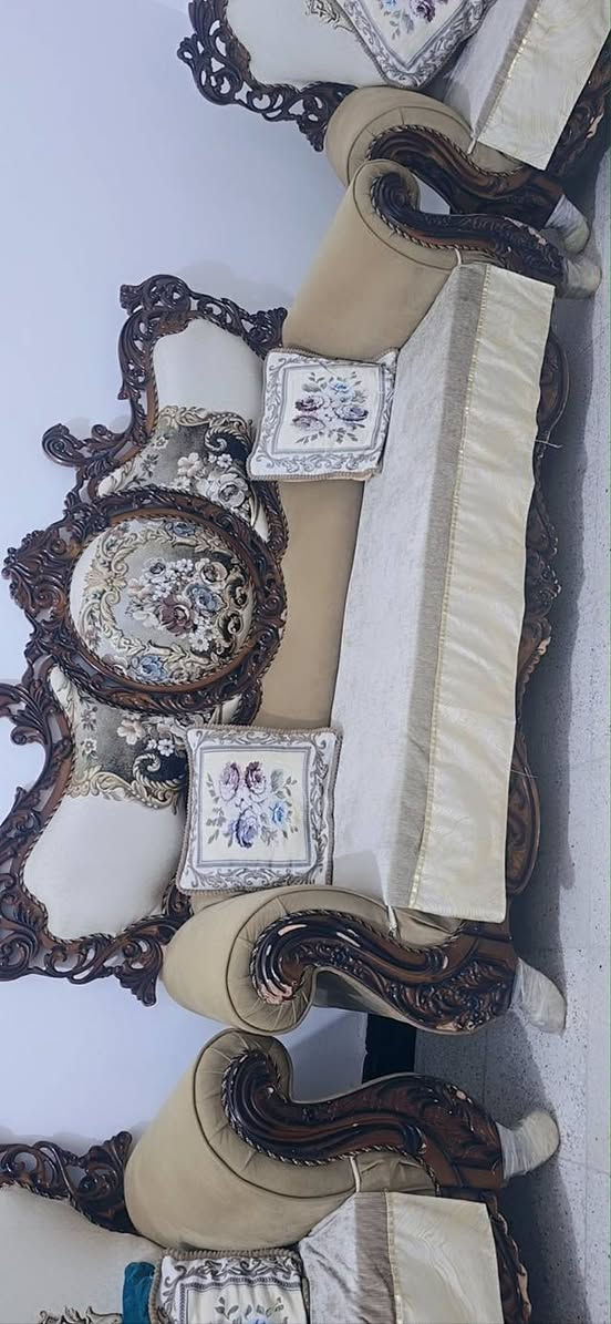 تخم ١٠ مقاعد نظافته مثل مبين بلصور السعر ٤٥٠
وبي مجال استفسار اكثر اتصل مكاني حولي ١٠٠
استفسار *********** كربلاء, العراق
