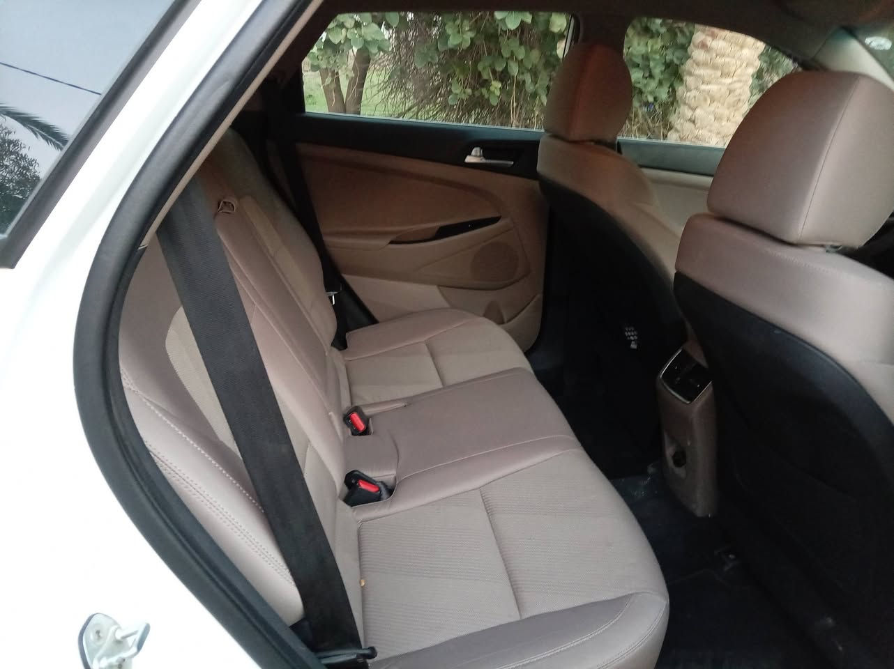 السلام عليكم للبيع توكسون 2019 خليجي رقم أربيل مكفولة كفاله عامه
محرك 20دوش 
مواصفات لد امامي
حساسات
بصمه مراي شفط
يدات نيكل
كشن امامي كهربائ
السياره بدون صبغ
 تريد تحويل تريد وكاله 
 
مكانها بابل الحمزة الغربي عليه السلام 
للاستفسار الاتصال على الرقم الموجود ***********
