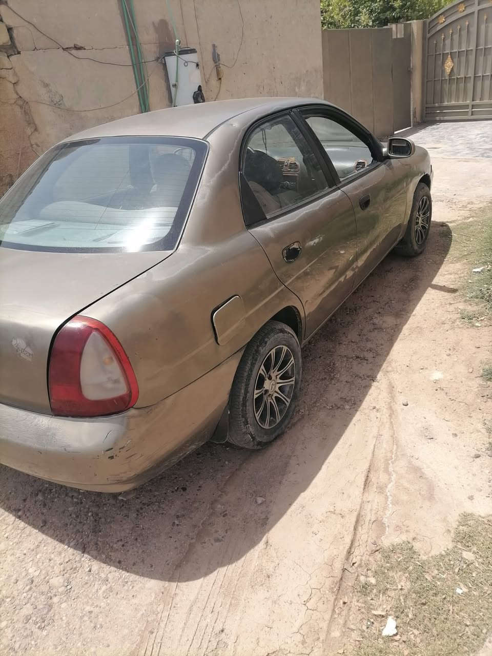 السلام عليكم 
نوبرا ١٩٩٧ سياره خير من الله كير محرك رقم بغداد انكليزي الجديد كير أوتوماتيك كهربائيات كله شغاله ب ٣٥ بيه مجال 
للاستفسار 
***********
