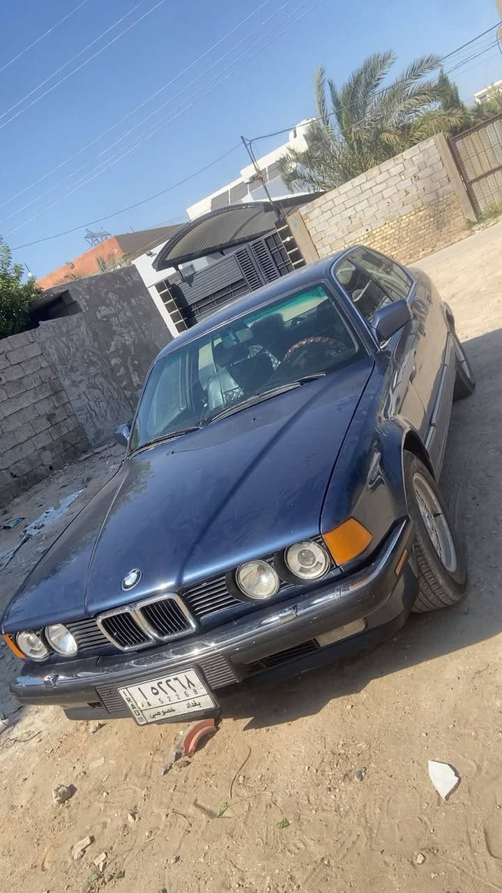 سلام عليكم بي ام 735موديل 92صبغ فرن مكفوله من ضربه محرك 6سندر كفاله محرك رقم بغداد تحويل مباشر سعر52وبيها مجال تفاصيل عل رقم الهاتف ***********)(***********
