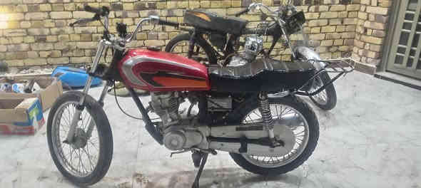 اسلام عليكم دراجه البيع شاصي مديل 14 تعمير 21 اوراق اصولي بس بيه ورقت الوصل ضايعه او موجوده استنساخ تكدر اطلعه من الوكيل وكيله عمار ديوان مكينته نعامه سعر 450 قفل 450 اله ربع ما ترهم رقم ***********
