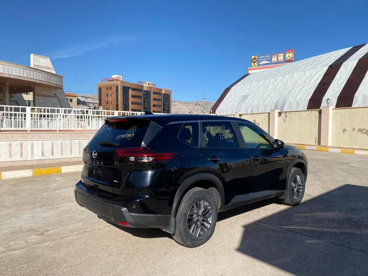 نيسان روج 2025. S. AWD 

بونيد. باب صبخ بدون دواخل ارباك سيستم 

سعررر 128$.
 
***********
الشراي يتصل دهوك, العراق
