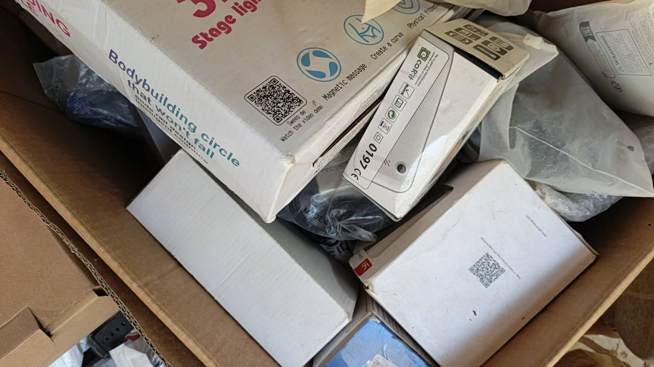 بضاعه 8 كراتين أغلبه إلكتروني  كامرات ساعات ايربودات ونواعم فقط كارتون احذيه جديد أبيع شلع اللي يريد يجي خاص سعرها 550


**إذا كنت صاحب هذا الإعلان وتريد حذفه لأي سبب، رجاءا أرسل رسالة إلى الدعم الفني**