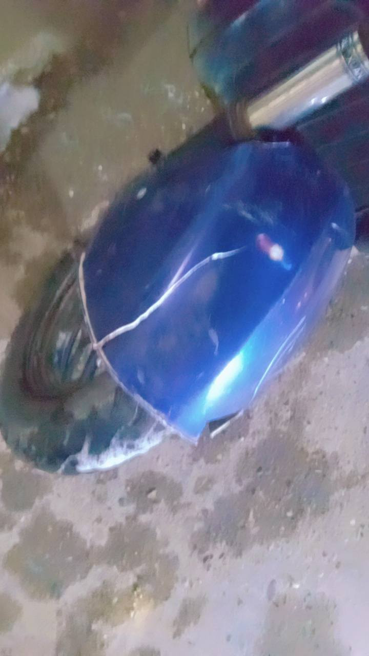 سلام عليكم اخوان دراجه شحن للبيع محتاج على بيعتها كلش دراجه نوع mtrنوع نادر كلش اربعه بطاريات سرعتها 60 دبل اشاره استاند حديث يجي صفح مو خلفي سعرها 350 وبيها مجال للشراي اني خادم / عنواني/الشعب حي البساتين شارع أحمد الوائلي .
هاذا رقمي [0777.197.3606]
او[***********]
وياها شاحنتها و سله مجاناا.
