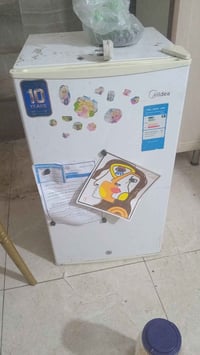 ثلاجة للبيع حي الجهاد السعر ٧٥  نظيفة وشغالة ٠٧٧١٠٩٢٥٣٠٧