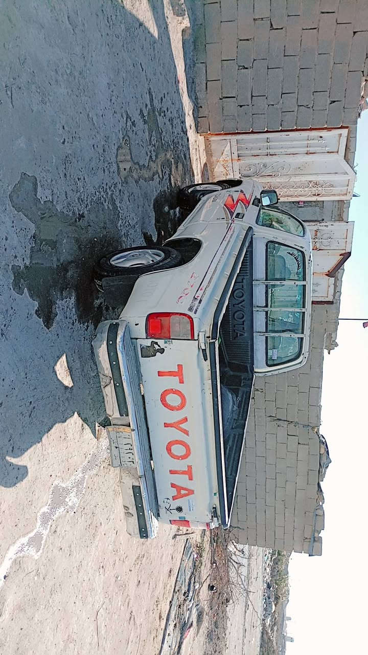 سلام عليكم
سياره للبيع تويوتا 
موديل 99 
سياره للبيع سياره نظيفه سياره جير اكسين محرك كفاله عامه 
الشاصي كفاله 
مكان السياره كوت 
سعر 70وب مجال 
السياره نفسها اللي بالصوره 
رقم الهاتف ***********
