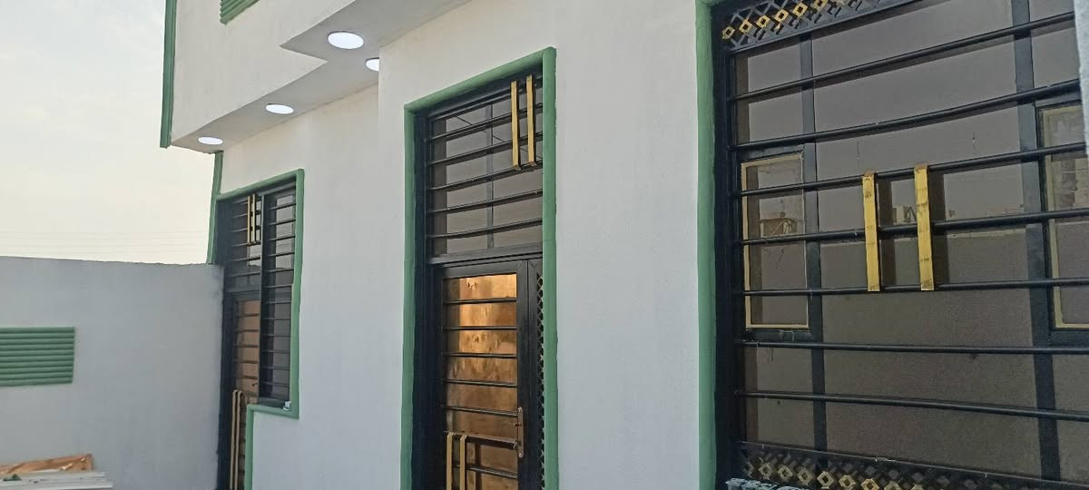 السلام عليكم 
دار سكن زراعي للبيع 
مساحه 200متر
بصف الركن 
شارع 12متر
يتكون من
غرفه نوم عدد3
صاله موزع
صاله استقبال
ديوان 
مطبخ 
صحيات داخليه
صحيات خارجيه
منور 
بيت جديد غير مسكون 
تستلم البيت عند المكاتبه 
العنوان /البصره الزبير قرب حي الاندلس
سعر 75 وبيه مجال
للتواصل *********** الزبير, البصرة
