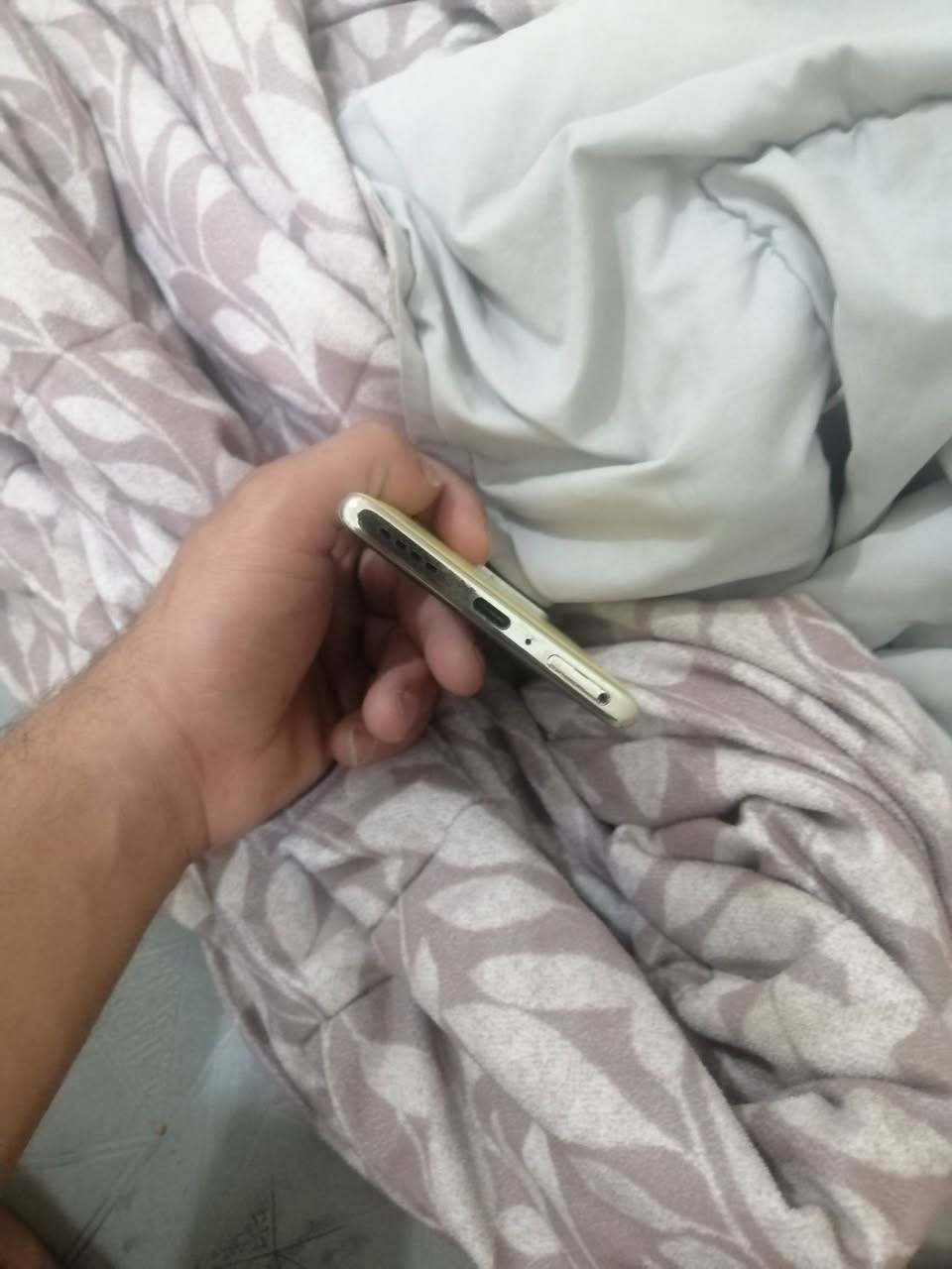 المواصفات بالصوره الجهاز دبل سيم كارت درهم للبيع ايش عندك نظيف جهاز مراوس نزل للبيع سعره 215 مكان حي الميثاق السلام عليكم الجهاز نظيف نظافته 90% *********** ***********
