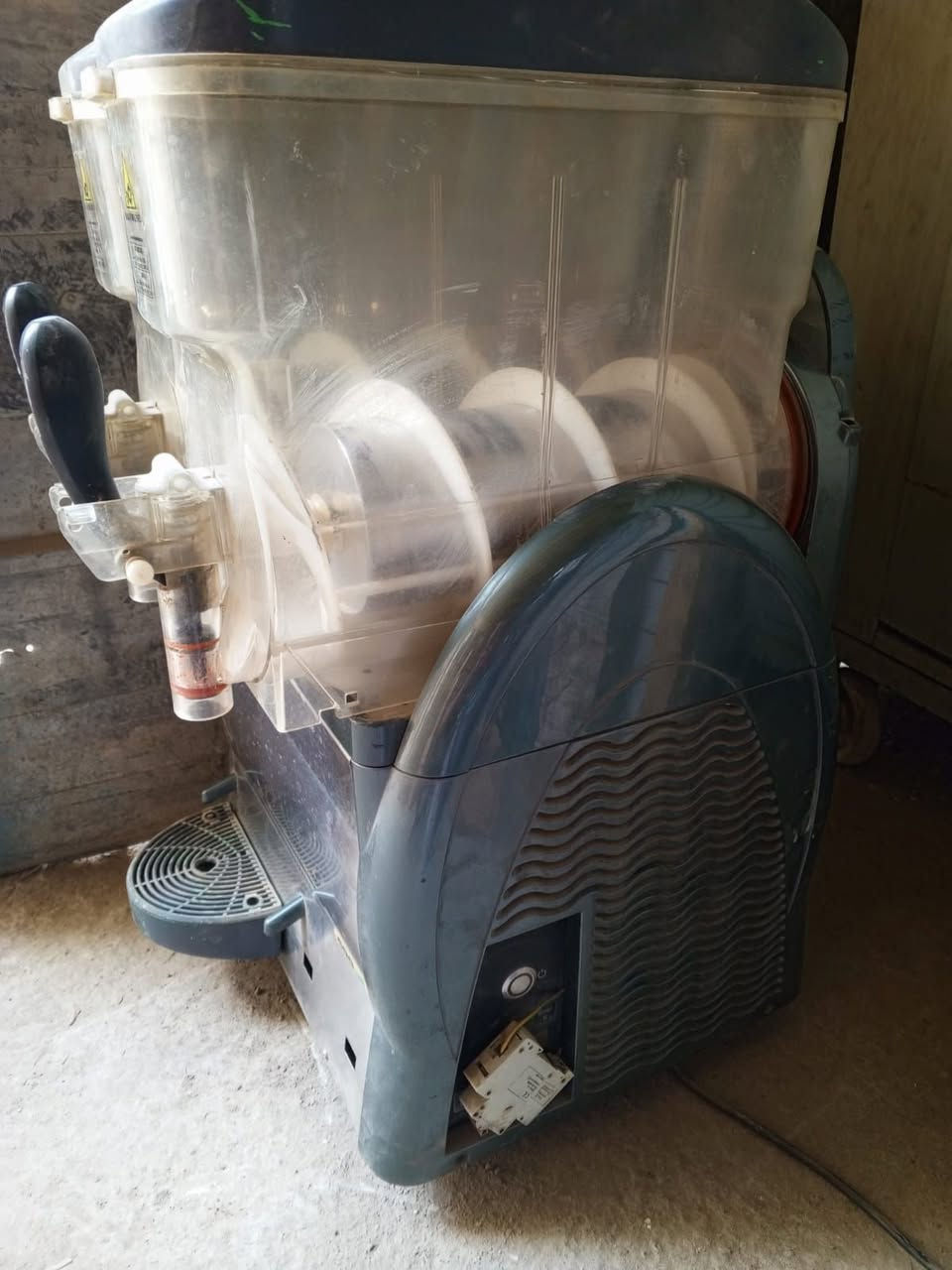 مكانها بغداد متروكه الشراي يجي خاص
خانه تجمد وخانه واكفه
فقط الشراي


**إذا كنت صاحب هذا الإعلان وتريد حذفه لأي سبب، رجاءا أرسل رسالة إلى الدعم الفني**