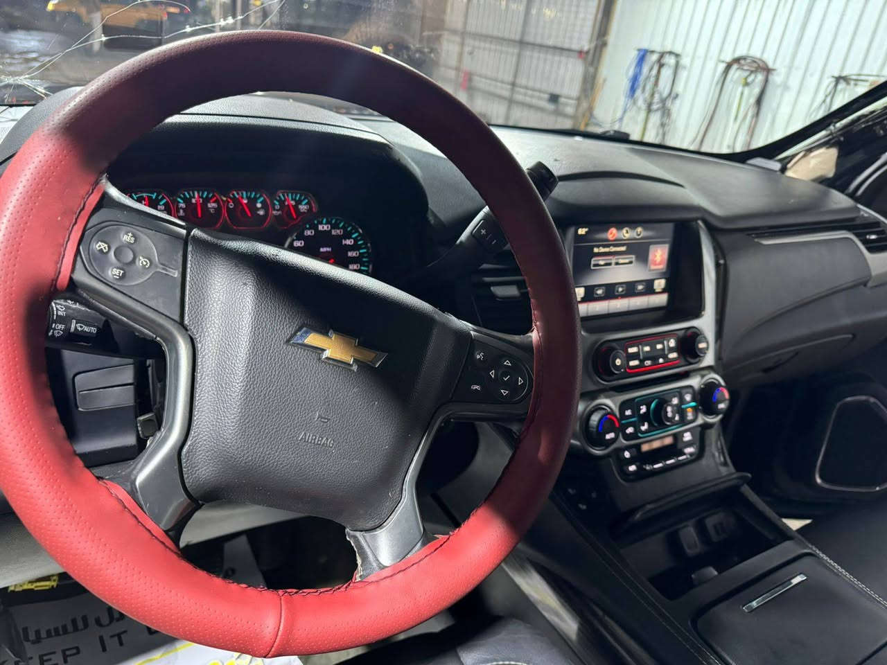 تاهو ادوات ادوات
2015 محرك كير مكفولات سياره بيه كصه سعره 135 
وبيه مجال ***********
