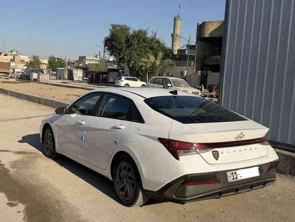 للبيع 
اقره لمنشور رجائن 
هونداي النترا موديل 2024
وارد امريكي 
رقم بغداد

السيارة موجودة ببغداد وبأسمي وسنويتها مشروع وطني ونافذة لغاية شهر 8 سنة 2030
السيارة بيها هزة تخلص شهرلواحد 2026 تنتهي 
للستفسار ما متواجد على لفيس رقم الموبايل ***********
المواصفات/
اللون ابيض
مكينة 4 سلندر 2000 الفين دوش اقتصادية وتفول بنزين عادي ما عليها شي

تبريد قطعة وحدة
كاميرا خلفية
تحكمات ستيرن جهتين
3 انظمة قيادة (سبورت /ايكو /نورمال)
سبير الشركة الاصلي
ماشية 27الف مايل وقابل للزياده 
شاشة الدشبول الكترونية
شاشة كبيرة
قيادة ذاتية
تشغيل عن بعد
رادار
منفذ شحن تايب سي
كار بلي
گروز سرعة 
اواكس + بلوتوث + USB
كشنات مخمل
شاشة عطلات
گير  ومكينة بلاد
بصمه وليسه سويج 
كشنات عادي وليس كهرباء
لغود وشواصي مكفولات 
حادث لسياره لبنيد تبديل فقط وبيه بارد 
وصور لحادث كلهة موضحه بلصور 
ولسياره خير من الله وبلعافيه على لياخذهة 
ولسعر 172وبيهة مجال للطيبين
