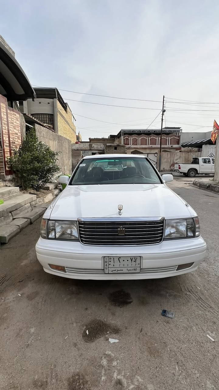 السلام عليكم
راس الثور تكم ايسر بلاد كير عادي
مرشوشه جماليه 
سنويتهه صاقطه 
مداور ثاني يوم
السياره تدفئه تبريد
مكينه كير بل كارتون
نواقص السياره حداده ومشط ينقص 

السعر 95 وبيهه مجال قليل

***********

البصره قضاء القرنه
