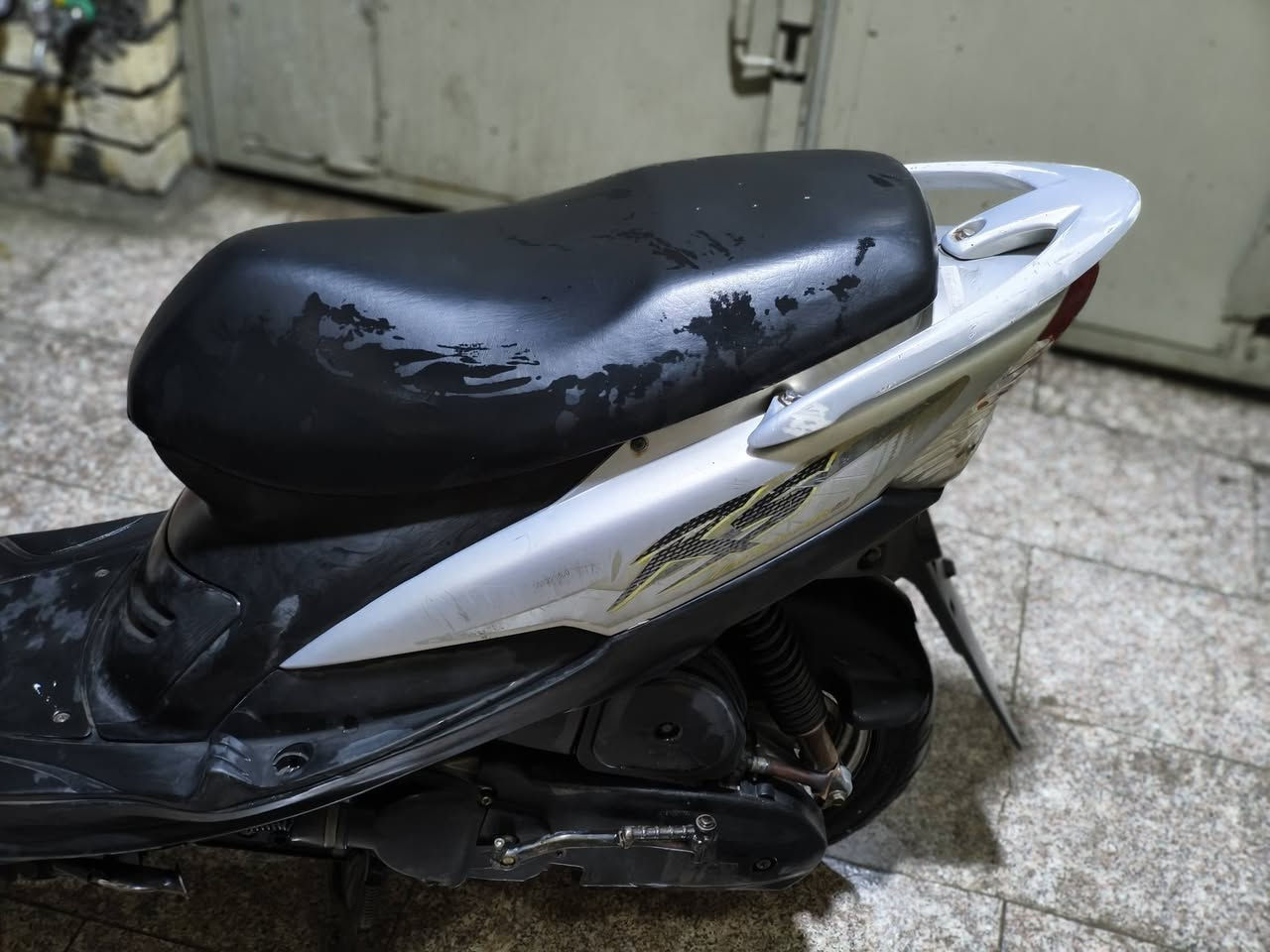 السلام عليكم دراجة ماكس عدلة منزلهة قبال 2 من الرمبة و لو ما محتاج ما ابيع
الدراجة حيل نضيفة اجتي مناك مزودة بكلج رياض 

الدراجة شلعة قوية و معدل 

نكرة سلف كهرباءيات كالهة شغالة الدراجي كالهة بلادي اي شي تجاري ما بيهة و تجي تفحص بعينك 

العنوان بغداد مدينت الصدر 

السعر 850 و بيهة مجال
التواصل ***********
