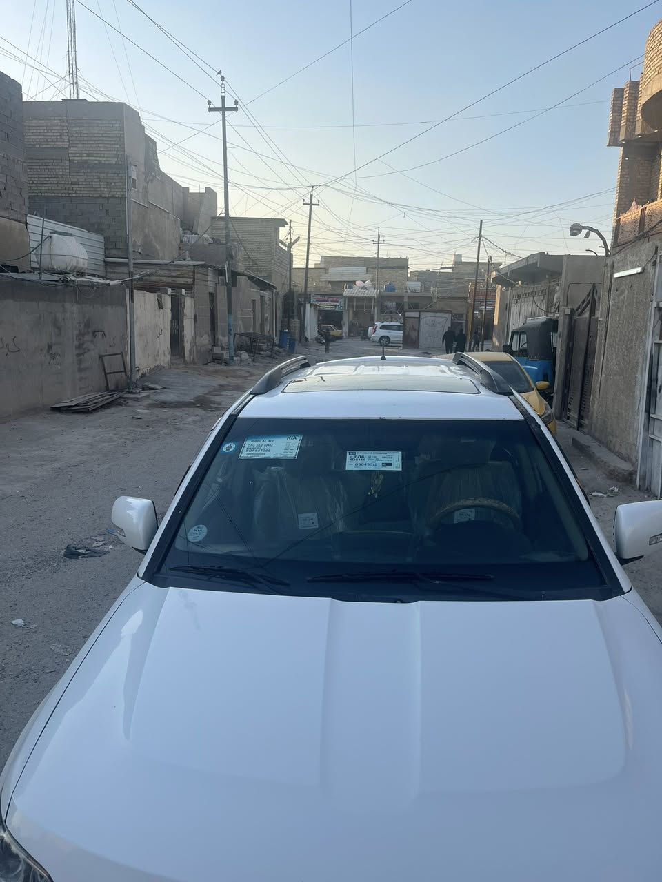 سلام عليكم مهافي2012         سيارة جديدة   بيها ضربه بالتكمة فوك على كد شبر سيارة جديدة كير مكينة نضاف صدر تخم تاير تبريد ثلاجة٣ قطع السعر 115 عنوان بغداد مدينة الصدر هـ***********/ واتساب***********
