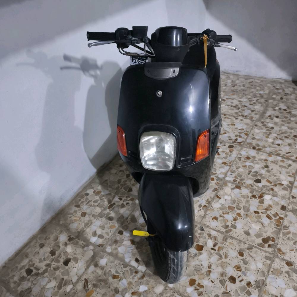 دراجه بوليس نوزل دراجه نضيفه ما مفتوحه مكاني العماره الماجديه 