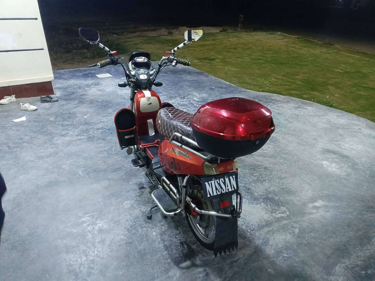 السلام عليكم موطور شحن هارلي للبيع بطاريات عل فحص سعره ٥٦٠ وبي مجال بصيط الاستفسار *********** مكان فلوجة
