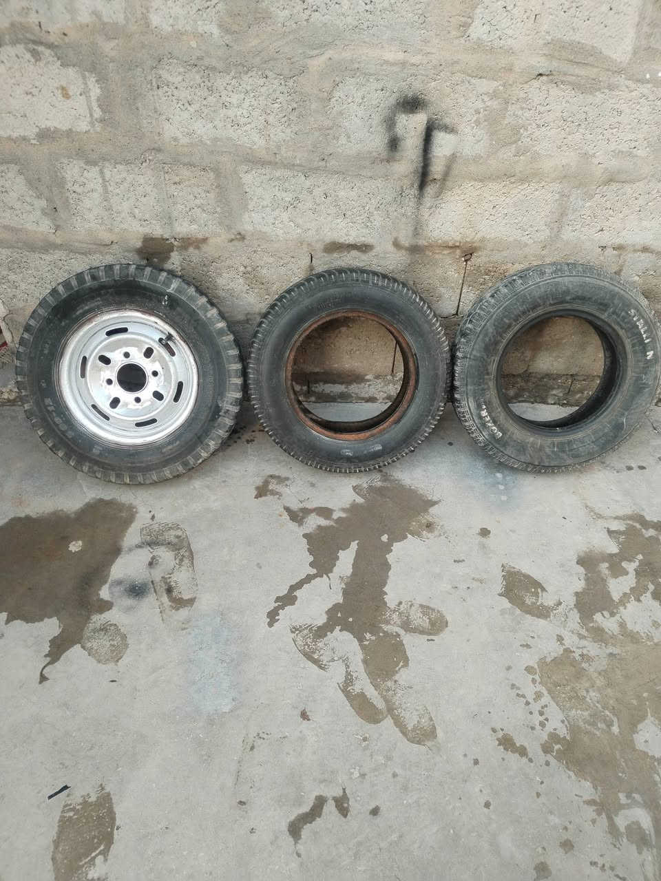 للبيع محجر ستوته نظيف حيل وعالي السعر 100 الف وبيه مجال+سبير ستوته الشراي يتصل مكاني طوزخورماتو ***********
