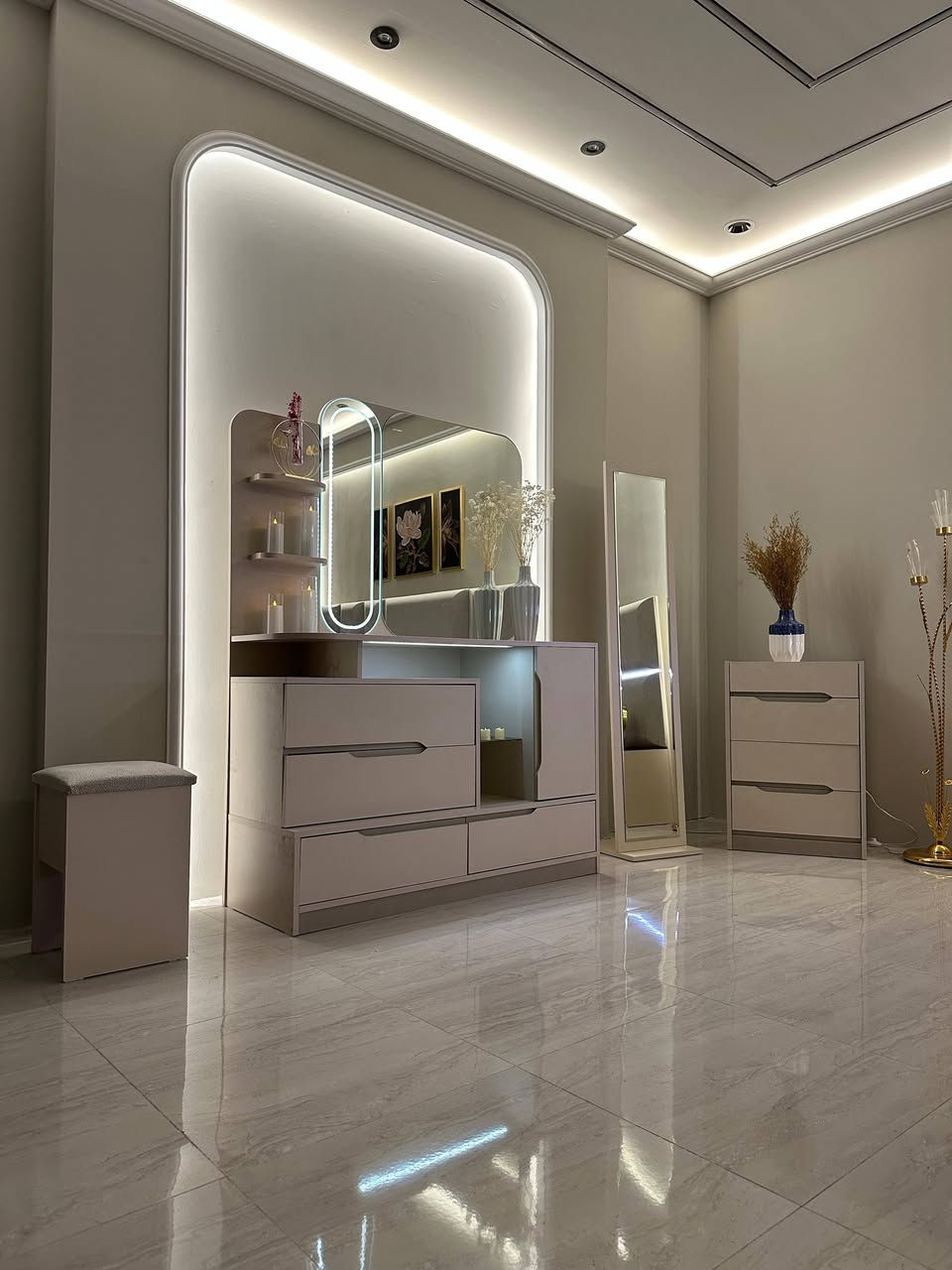 *تم وصول موديل ترند*
*10قطع الاصلي*
*ابواب المنيوم عدد4*
*قياس الكنتور ٣٣٥*
*قياس السرير١٤٠*
*ابواب هايدروليك*
*انارة بالكنتور+مجرات عدد ٤*
*سكك مراحل تلي سكوب*
*ميز تواليت عرض١٣٠'ارتفاع ١٧٥*
*سرير مخزن+شازلون مخزن*
*قياسات الغرفه كلها عملاقة*
الشد والنقل داخل بغداد مجاني 
حجز وستفسار  ***********
***********
