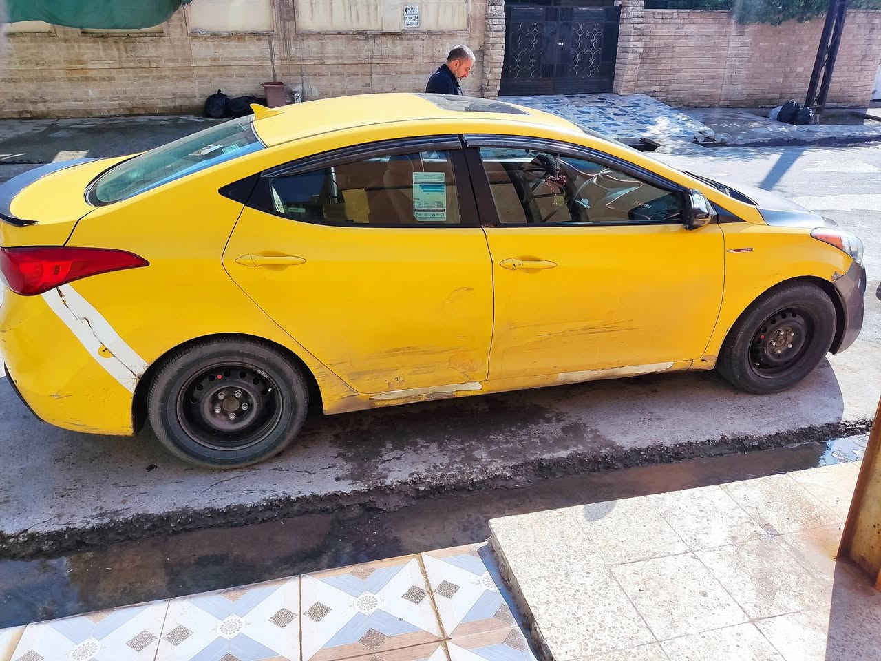 السلام عليكم
سيارة النترا 2012 وارد امريكي 
سيارة لمتدد فول مواصفات حادثها جاملغ الورة السايق ماواصل للحوض مال صندوك  وبيها طخات وتعديلات 
كير ومكينه شرط مكينه  صارلها شهرين من مشددوة مال كصه 18 دوش المرغوب 
تايرات جديدة وباتري جديد والتبريد شرط بس غاز ينرادله لان فتحت الراديترات بدلتهن وفتحنا الغاز 
سيارة كدام العين 
السعر 85 وبيها مجال قليل 
الموصل حي السماح 
***********
