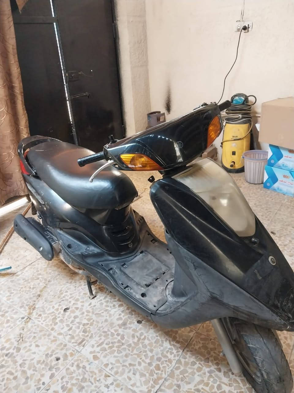 سلام عليكم بريز لايت ناصي كامله  تشغل سلف هندر  كهربائيات   سعر 380 بيه مجال أو مراوس ادفع فرق عنوان بغداد ساحت عدن رقم ***********
