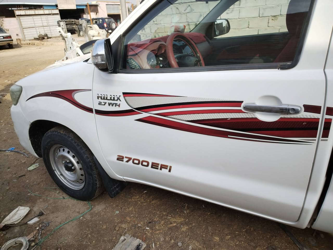 السلام عليكم..
هايلوكس موديل 2015 سعودي ام الدعاء

سياره كفاله عامه من الضربه والتبديل والصبغ

محرك وكير وضع شركه مامفتوح بيها برغي

رقم انگليزي بسمي سنويه مجدده لل 2031
 السعر 184 وبيها مجال بسيط *********** ***********.. ديوانية
