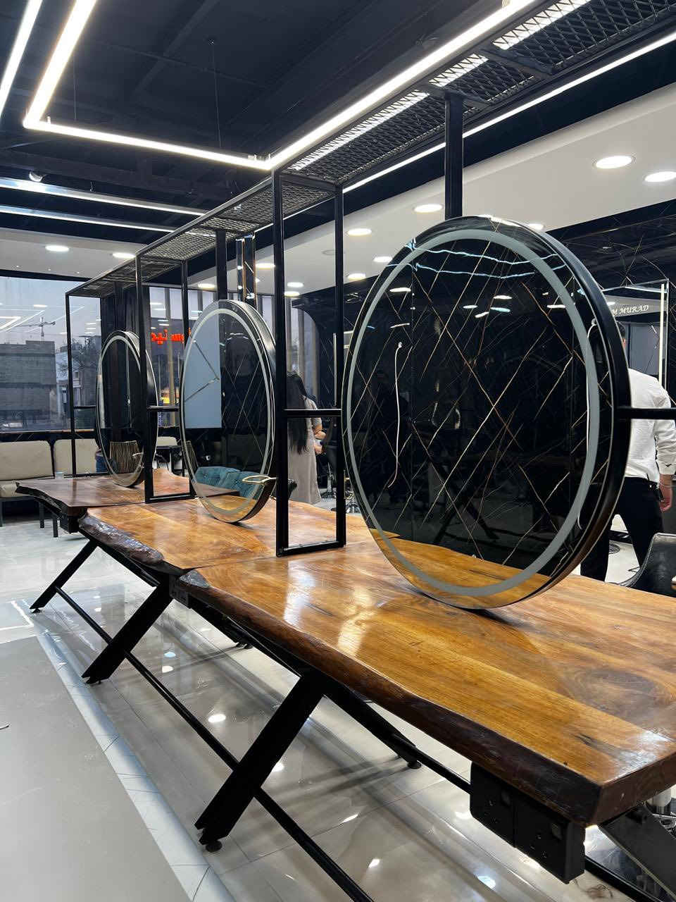 مرايا جدد عدد ٣ وجهين
*********** العنوان بغداد اليرموك
