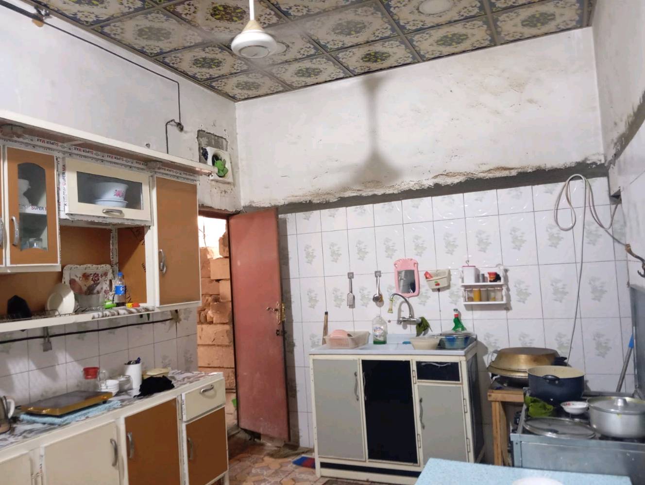 بيت زراعي مساحه ٣٠٠متر سوق شيوخ منطقة منافية رقم الاستفسار ***********