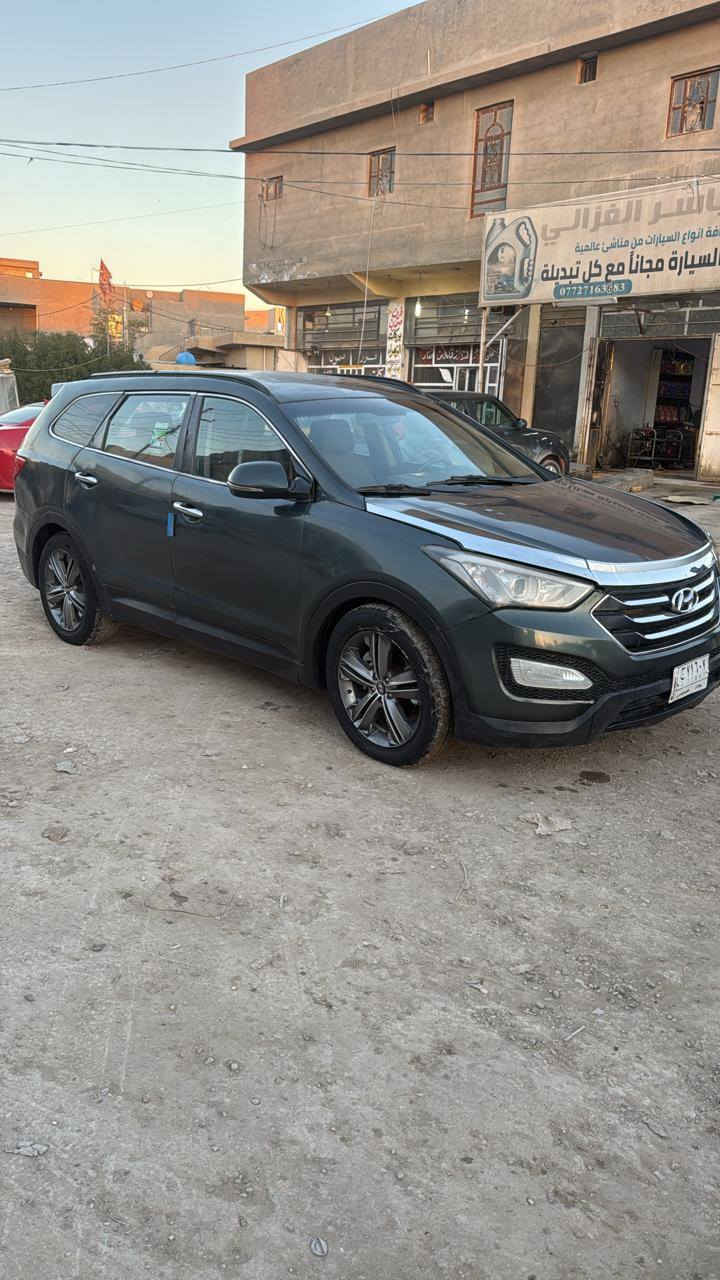 سنتافية 2015 خليجية 6 اسندر 7 راكب ثلاث قطع تبريد شاشه كبيره كامرة دوارة ويل كب كروم سيارة جديدة وجاهزة من كلشي جديدة بمعنى الكلمة السعر 109 رقم بغداد سنوية جديدة بأسمي بيها تجيى بسيطة على الجهة اليسرى مكان السيارة حلة المركز رقم الهاتف ***********
