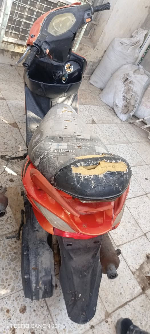 ادرس ماليزي مجفت غراض اصلية عوزهه كابريتر متشتغل حاليا لحد ما يتبدل..سعرهه250 وبيهه مجال 
***********
