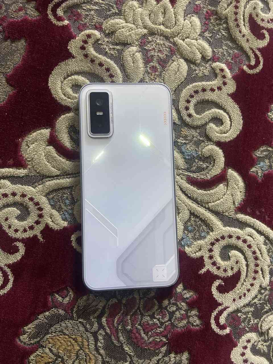 سلام عليكم جهاز GT30 للبيع بعده بالضمان صارله كم شهر مستعمل بطاريه 99ذاكره256  نظافه 100‎%‎مكاني مدينة الصدر ليمونه ***********
