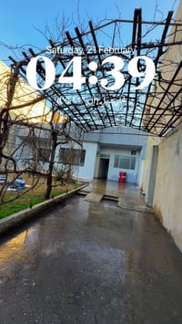 بيت للإيجار • حي الإخاء • مقابل جامع الكرم