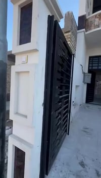 مشتمل • طابقين • ٣ غرف