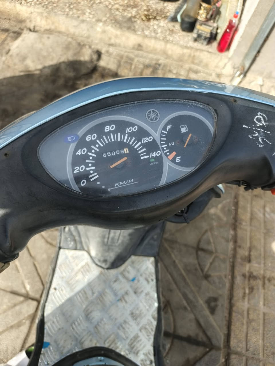 السلام عليكم بريز
دراجه بريز 2010 كامله مكمله مابيه اي نقص دبل خلفي امامي شغال  تخم تايرات جدد دراجه نضافته 80%

سعره 650الف وبيه مجال 
مكاني الشعله 
رقم ***********
