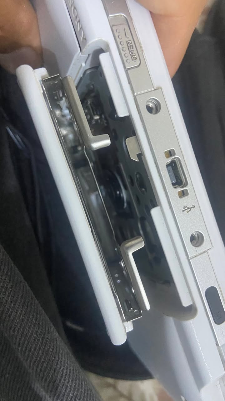 سلام عليكم  psp3000تريد تعرف سعره ابحث علي 
تكدر تنزل العاب و انت كاعد بل بيت تكدر تنزل بي اغاني صور فيديو ابحث علي و راح تعرف قيمتة مراوس ويه امبليفاير او گيتار


**إذا كنت صاحب هذا الإعلان وتريد حذفه لأي سبب، رجاءا أرسل رسالة إلى الدعم الفني**