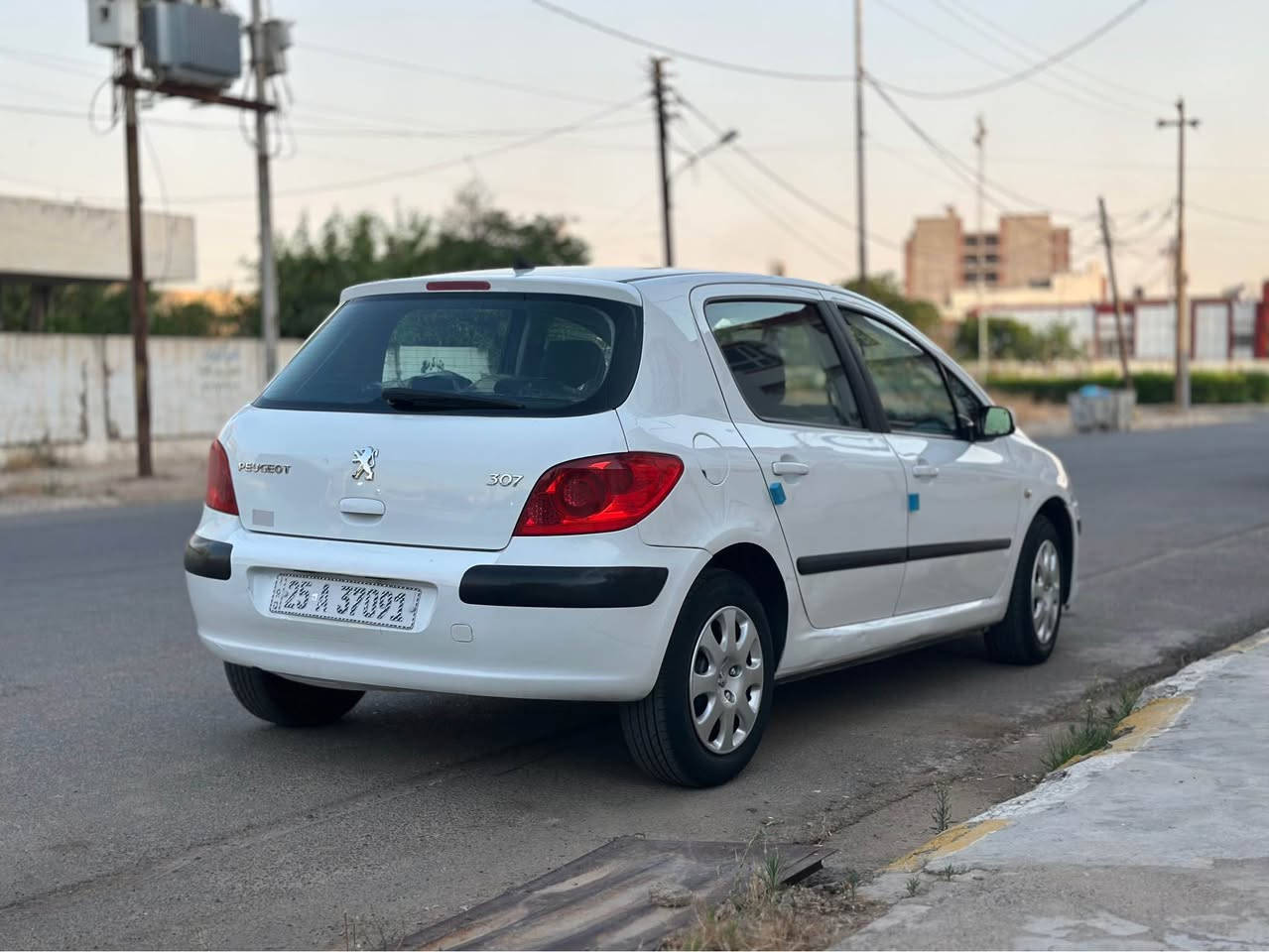 بيجو فرنسي 307 للبيع
مكفولة من الصبغ والتعديل والتبديل
تبريد ثلج رقم كركوك مشروع وطني
سنوية ورقم جديد
كير ومحرك بالشرط بدون عيب
السيارة بأسمي شرط التحويل
طخم تايرات جديد
بي كوبون بانزين
السيارة بالحقيقة احلى من الصور
السعر 66 وبي مجال بسيط الشراي يخابر
*********** كركوك, العراق
