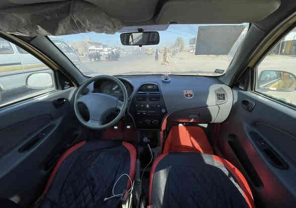 طيبه 2015 رقم بغداد انكليزي بأسمي تحويل ثاني يوم سياره بلاديه مابيه لاضربه ولا تبديل فقط صبغ قليل بخشم البنيد كير مكينه خير من الله تبريد ثلج دوشمه كشنات وارضيه جديده سعره 38 وبيه مجال مكاني بغداد حي النصر ***********
