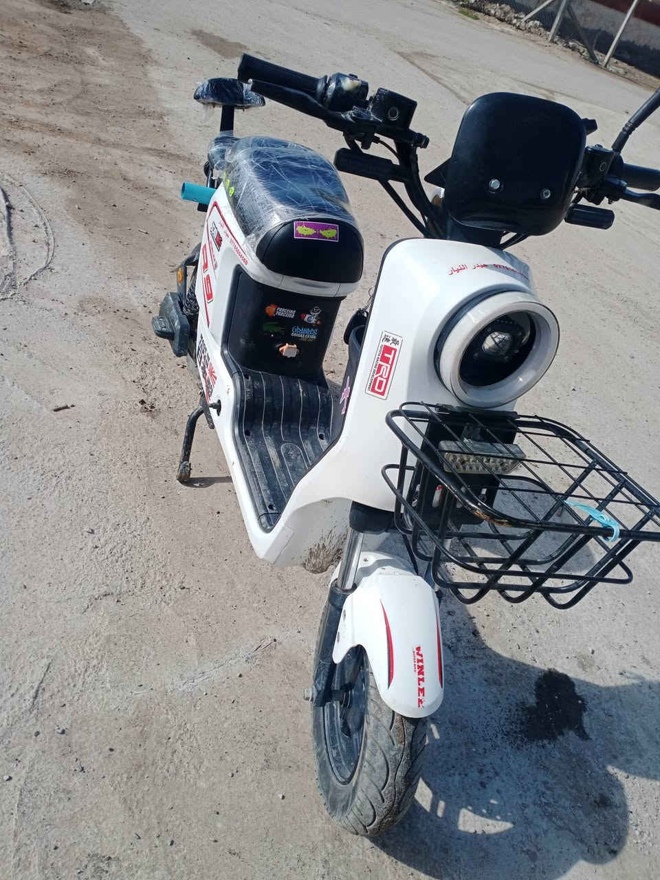 دراجه للبيع بطاريات اصلي ما امبدل كلشي كامل كهربائيات السعر 450 أو بي مجال للتواصل***********
