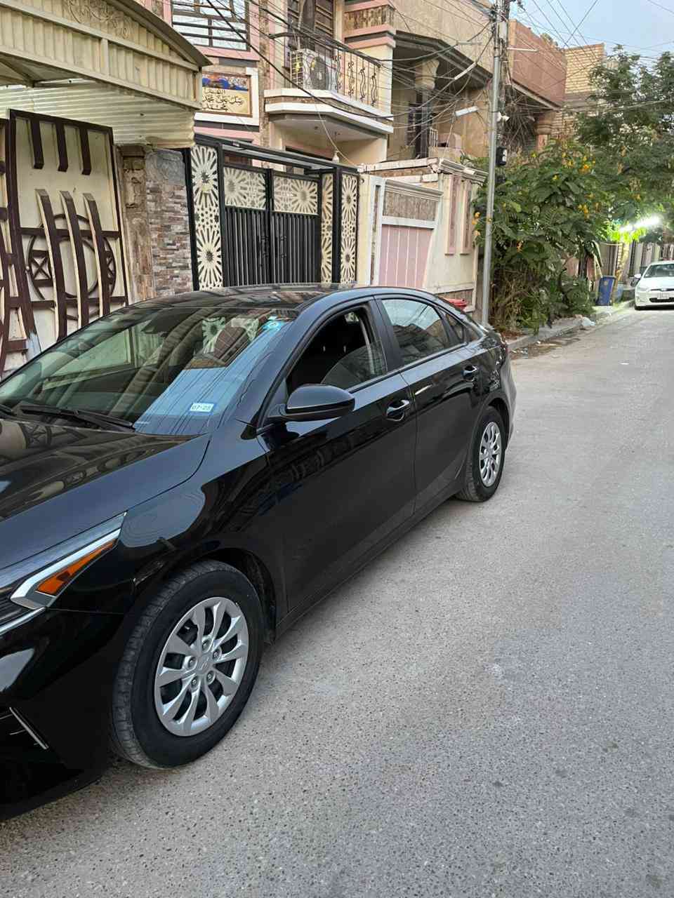 السلام عليكم فورتي 2023 لون اسود وارد امريكي سياره حادثه جاملغ وبنيد وجاملغ خلفي بارد بدون دواخل  ايرباك استيرن  طاك فقط ماشيه 66 الف رقم السياره بغداد  مكان السياره بغداد الحريه الدور الرقم للتواصل *********** 
السعر 145 وبيه مجال
