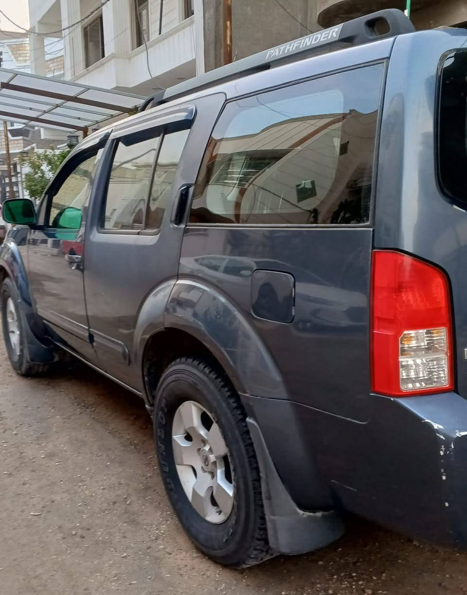 السلام عليكم.
سياره نيسان بافندر موديل 2007 وارد امريكي.
رقم بغداد قديم /تحويل مباشر
مكانها بغداد الكاظميه.
السعر 78 ورقه السعر 78 ورقه .
اللون كحلي. 7 راكب .
2 ويل / محرك كير مكفولات. محرك 6 سلندر صيانة كامله.
شاشه تاب/ كاميرا خلفيه.
تبريد قطعتين / كهربائيات بلاد وكلها شغاله /غرفه جديده .
بلوجكترات . منضومة اضائه زنون .
صدر امامي جديد .
دسكات وفلنجات كلها جديده.
بيها جراد بنيد وباب خلف السأئق.
 تخم اطار جديد / باتري جديد 
سياره عاليه ومرتبة واعتماديه والحمد لله رب العالمين.
للاستفسار  *********** 
واتسااب
