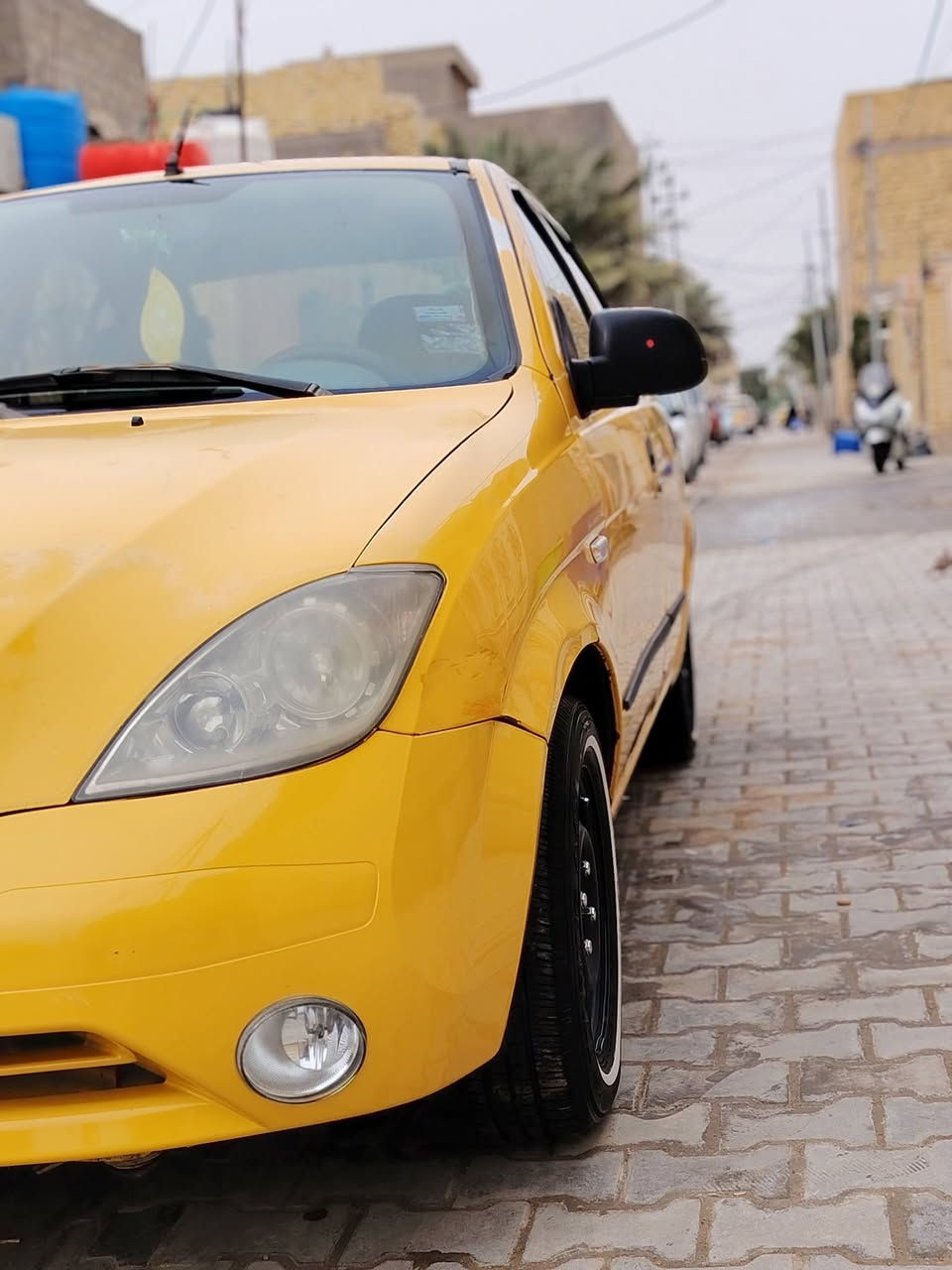 السلام عليكم طيبة ١٧ مصفره هيئة وغرامات بيها طخات خفيفه يرجعن بارد بدون صبغ گير مكينه خير من الله رقمها واسط راعيها بلكوت مكان السيارة كوت السعر ٣٨ وبيها مجال قليل(***********)
