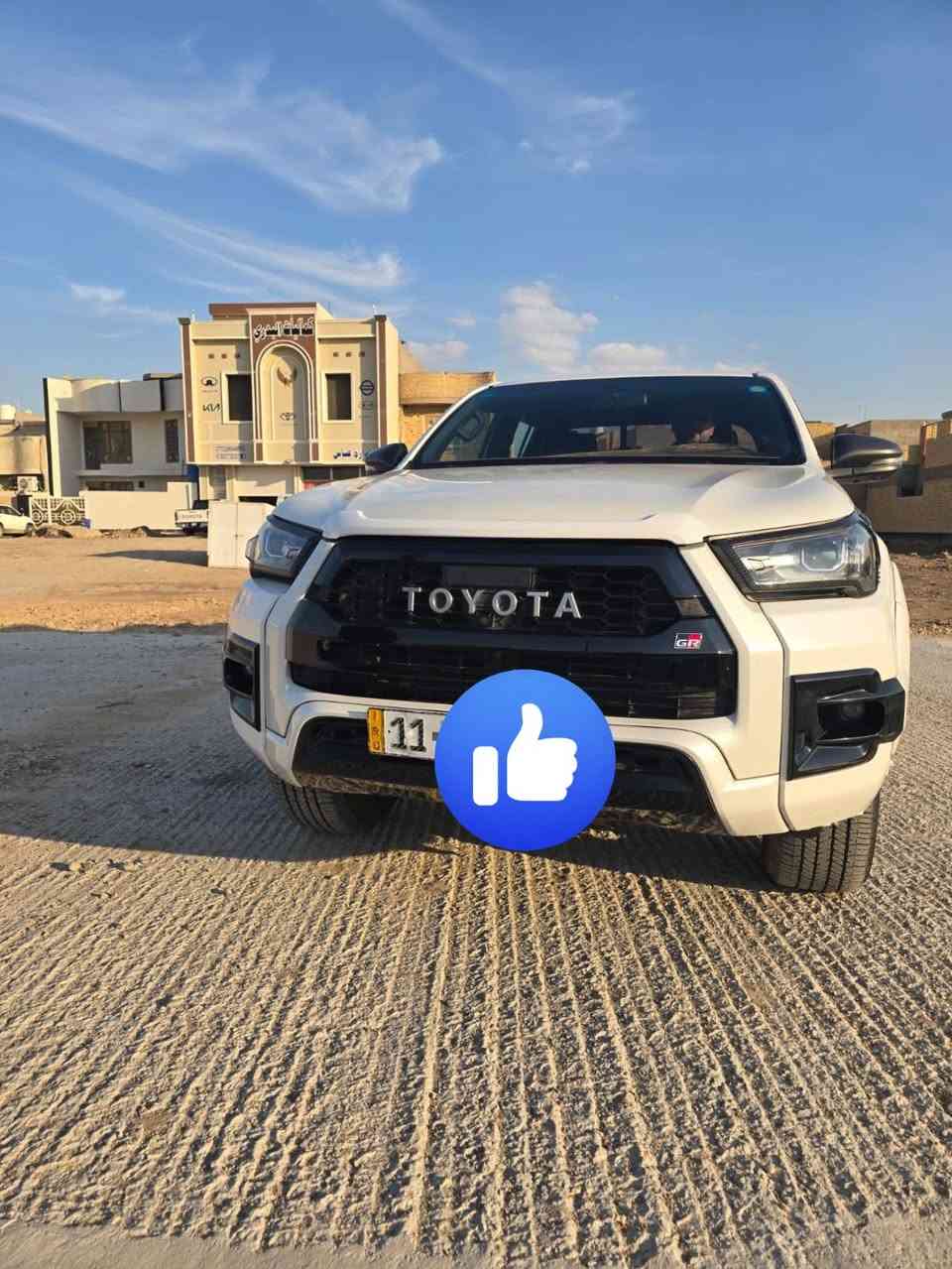 سلام عليكم متوفر بيكم جي آر موديل 2022 مكفوله ماشيه 54 ألف رقم بغداد مميز سياره جديده من تخم تاير من كلشي أتواصل ***********
