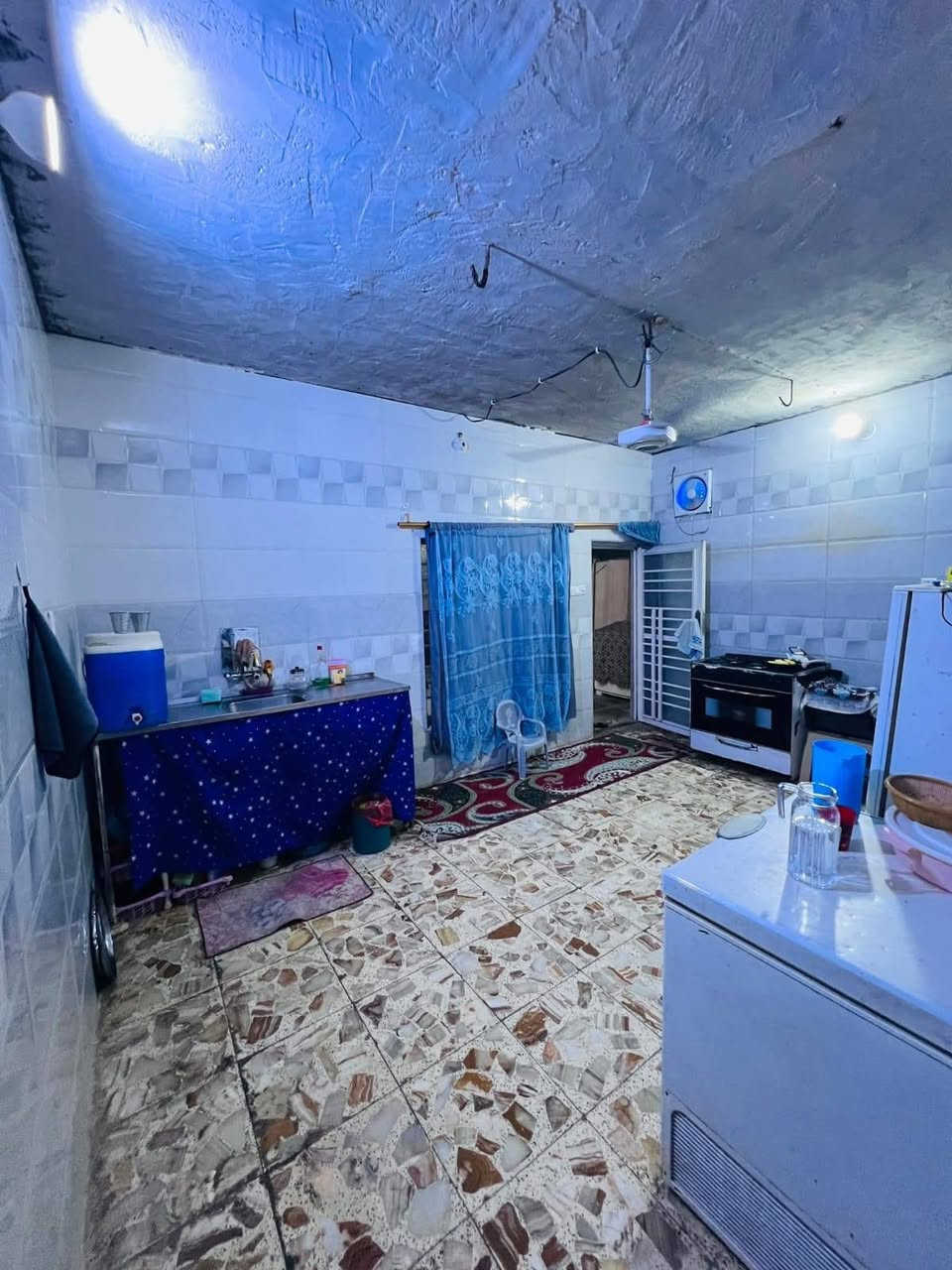 يا الله بيت للبيع المساحه 200 متر النجف الاشرف حي ميسان منطقه 22 قريب على شارع شارع عوده اطابق واحد غرفتين صاله واستقبال ومطبخ وحديقه بيت قابلسعر 160قفل السكن الاستفسار مراجعه مكتب بركات اهل البيت***********
