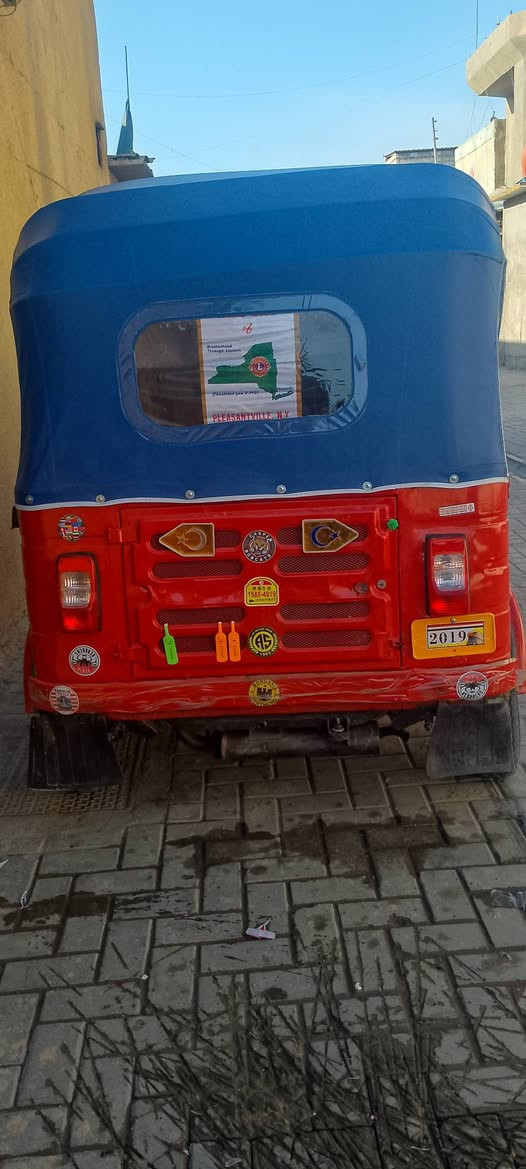 السلام عليكم ورحمة الله عندي تكتك موديل 16 مصبوغة جمالية عام تكتك اوراق تكتك كلشي   شغال عنوني بصره ***********خمسة ميل 3,600
