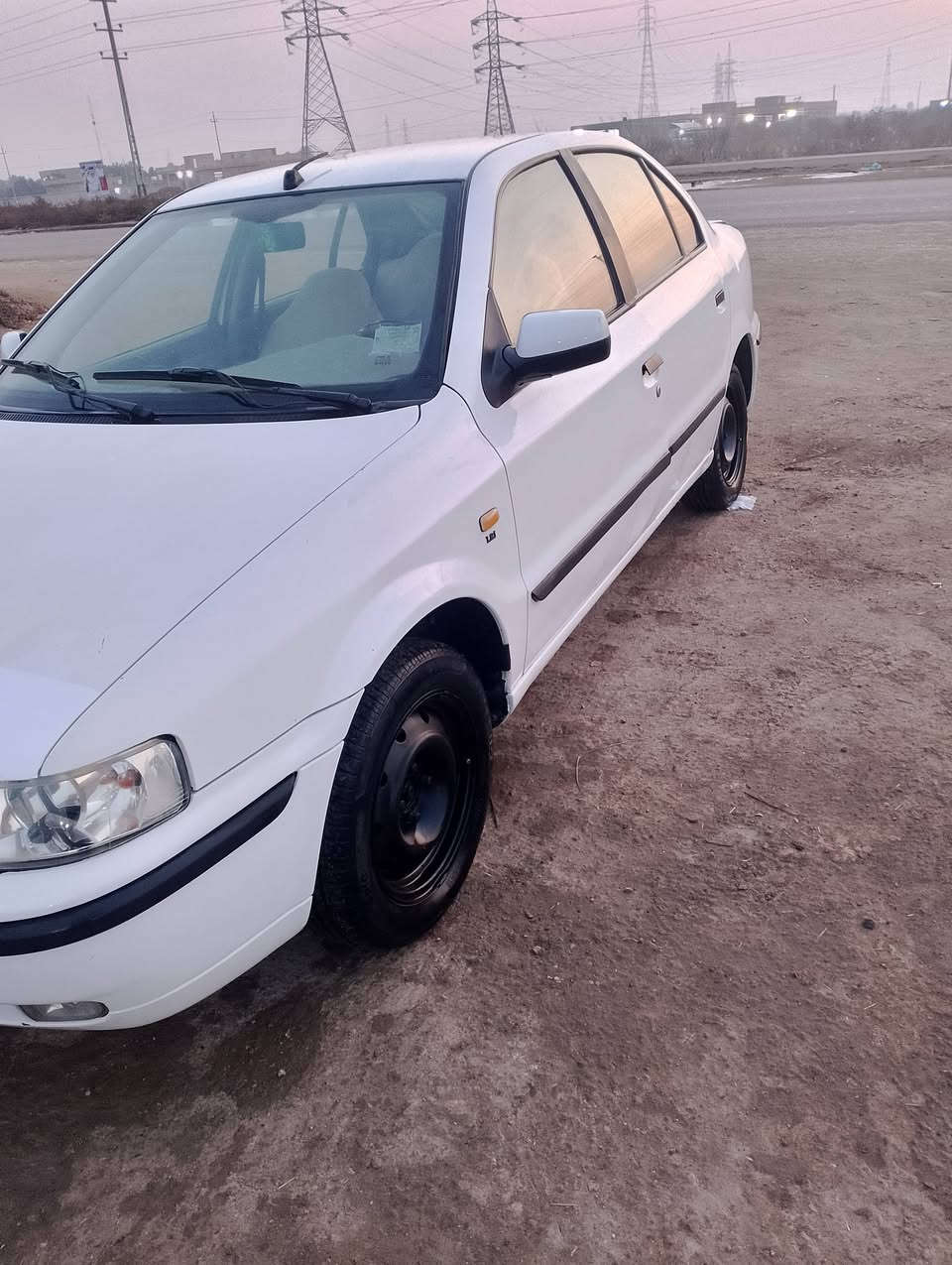 سلام عليكم سمند للبيع موديل 2012مكفوله رقم ذي قار انكليزي سنويه جديده 2030 مداور ثاني تبريد شغال المكان ناصريه شطره السعر 38بيه مجال لشراي ***********
