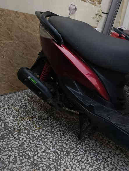 ثعلب للبيع مكينه 58.5 دراجه ناعمه وخير من الله سلف رياضي كت كلجات جديد زنون اصلي +زنون بومه سكن ريمونت دبل اشارة حساسات بريك +بريكات كله جاهزه +كفرات لون دم الغزال شذرة واضحه  والدراجه جاهزة بأي وقت السعر 650 رقمي *********** بغداد
