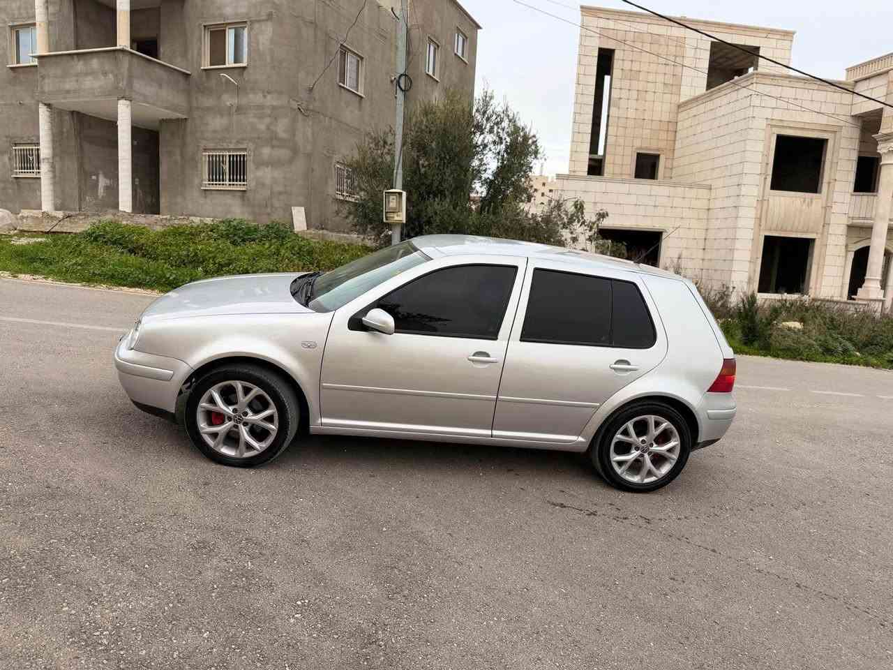 فولكسفاغن جولف مديل 2002
جير اتماتيك 
مطور 1600 SR 
(جير ماطور 2011) بحاله ممتازه 
السياره فحص ممتاز 👌 
تامين ترخيص ساري المفعول 
البيع نقدا 
امكانية البدل


**إذا كنت صاحب هذا الإعلان وتريد حذفه لأي سبب، رجاءا أرسل رسالة إلى الدعم الفني**