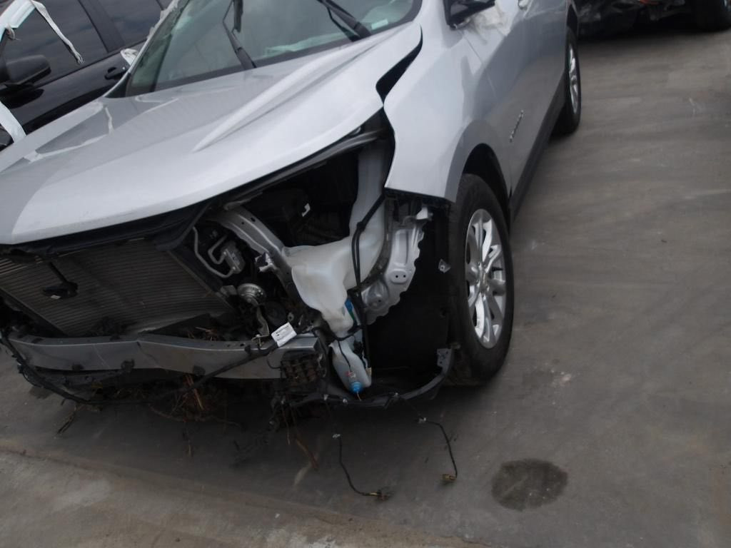 ‬
شوفرليت أكونكس رقم شمالي اربيل الجديد الدولي  
لون سلفر موديل 2021 
سياره تريد تحويل تريد وكاله (ماكو مشكله)
محرك 1500 تيربو
حادث السياره كلش حلو وبسيط موضح بالصور وبدون اي تبديل في اي قطعه ماعدى صبغ في  نص البنيد ورشات بالجاملغ الامامي عكس جهة السايق وبارد في الجنطه 
كير ومحرك شرط الفحص 
المواصفات :.
1 بصمه تشغيل 
2 تشغيل عن بعد
3 تبريد قطعتين ثلج 
4 فور ويل
5 شاشه كبيره
6 كرسي كهرباء 4 وضعيات 
7 هندبريك دكمه
8  فول تحكم سترين جهتين 
9 حساسات خلفي 
10 لد امامي
11 بلوتوث + اواكس + مخرج يو اس بي أمامي وخلفي 
12  تحديد مسار 
13  بصمة أبواب 
14  كشنات الامامية تدفئة
15  كامرة خلفية دوارة اصلية
16  كار بلي 
17  رادارات أمامي وجانبي 
18  نطقة عمياء 
19  كروز سرعة 
20  كير ATM مع قيادة تحويل عادي 
21  تبريد بيانو      
22  حاكية بلوتوث مع تحكم من المقود والسقف 
23 تخم اطارات بحالة جيدة بلادي 
24  حجر بيئة بلادي 
25 ايرباك  طاك 
27  اطفاء ذاتي في الاذحامات لتقليل صرف الوقود
28  حساس اطارات 
29  السيارة فور ويل درايف 
30 شفتات  تحكمات خلف المقود 
السياره جاهزه مكمله من جميع النواحي وكلشي بيها  وضع الشركة وبدون أي نقص وكفالة كير ومحرك وحدادية وطبعا سيرفس كامل للسيارة والمحرك السيارة استعمال شخصي مال بيت مو بياع شراي
الاستفسار اكثر الاتصال ‭0771 208 2026‬
السعر 150$ وبيها مجال
