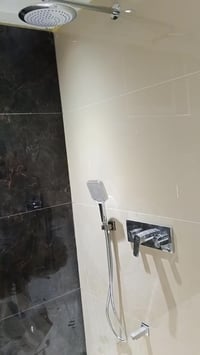 تأسيسات صحية • ماء ومجاري • تشطيبات صيانة