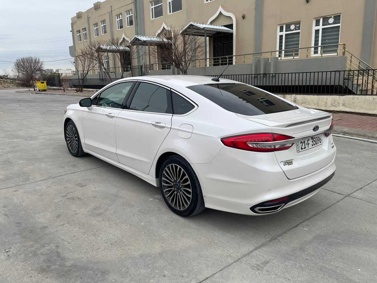 ***********

SE | 2.0 Turbo

* كلين تايتل (Clean Title)
* تم تبديل غطاء المحرك (البونيت) فقط بقطعة بلد، وتم فتح غطاء المحرك سابقًا.
* المحرك وناقل الحركة (الجير) بحالة ممتازة ومكفولين.
* وارد كندا.
* قطعت 180,000 كم.
* لا توجد أي مشكلة أو تفتفة في الجير.
* التدفئة والبصمة تعملان بشكل ممتاز.
* رنغات نيكل.
* إضاءة داخلية Titanium.
* كشافات (بروجكترات) Titanium.
* مقاعد كهربائية مع دعم أسفل الظهر.
* تبريد مركزي.
* كاميرا خلفية.
* جميع المواصفات تعمل وبحالة ممتازة.

السيارة مميزة، نادرة، ونظيفة جدًا

2017 SE | 2.0 Turbo

* تايتڵی پاک (Clean Title)
* تەنها بۆنێت گۆڕاوە بۆ بيلاد، قاپاغی مەکینە کراوەتەوە
* هەموو گیانی گێر و مەکینە بە شەرت
* کەنەدى
* 180,000 کیلۆمەتر ڕۆیشتووە
* تاپەی گێر و هیچ کێشەیەکی نییە
* کوشنی هێتەر و بەسما شەغال دەکات
* دەسکی نێکل
* ویلەی Titanium
* بلاجکتۆری Titanium
* کوشنی سەیاق و ساکنی کارەبا
* تەبریدی مەڕکەزی
* کامێرای دواوە
* هەموو گیانی بە شەرت 
ئەم ئۆتۆمبێلە ، تاک و شازە
